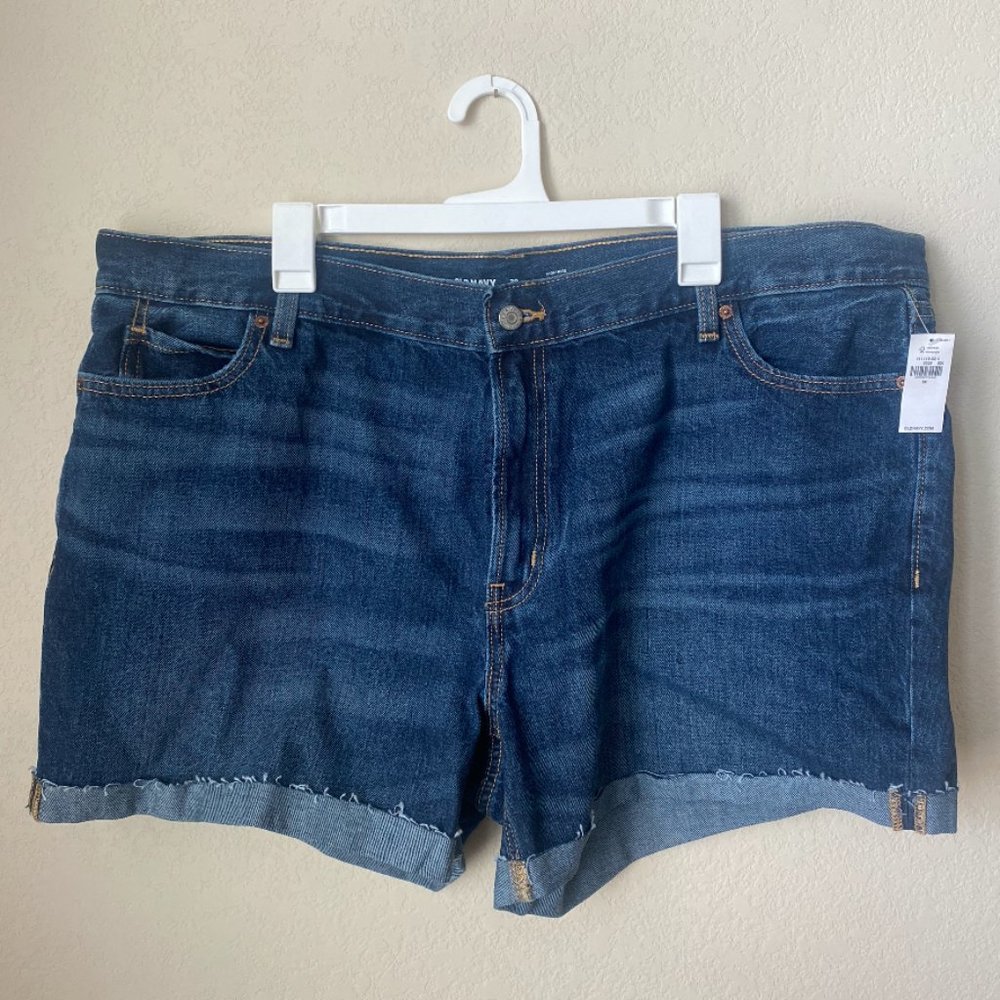 NWT Old Navy denim shorts, size 20